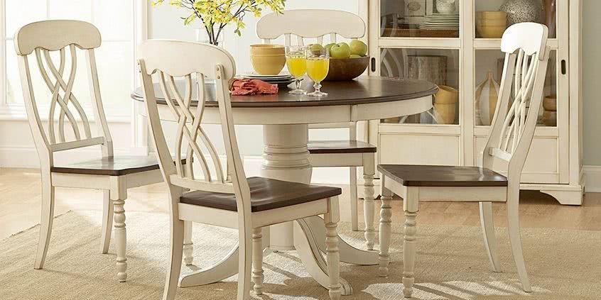 Jak dobrać stół do małej kuchni?