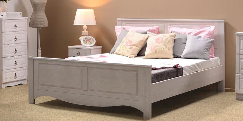 Meble drewniane w sypialni na trzy sposoby