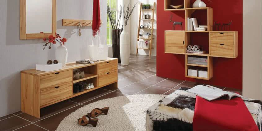 Garderoby, wieszaki, półki do przedpokoju, czyli jak zmieścić wiele na małej przestrzeni