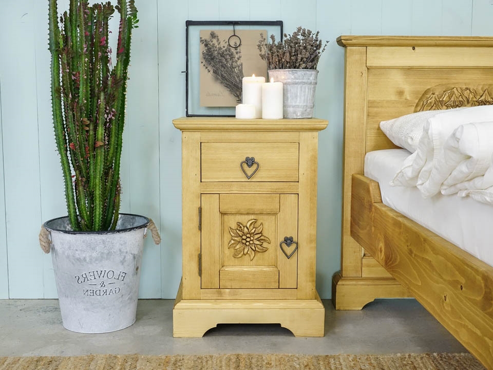szafki nocne z drewna rustykalne