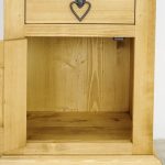 szafka nocna z rzeźbieniami