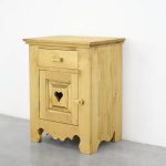 rustykalne ozdobne szafki nocne