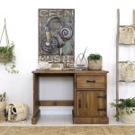 biurko drewniane rustykalne do pokoju młodzieżowego sosnowe małe