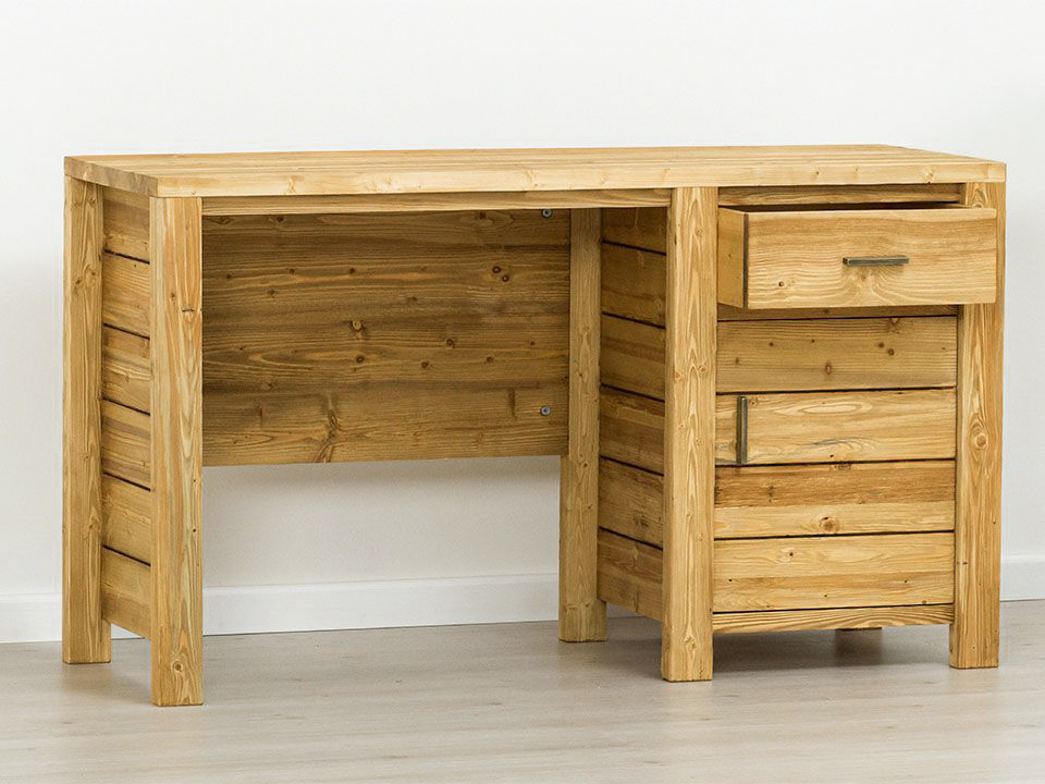 biurko drewniane świerkowe rustykalne do sypialni