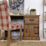 biurko z litego drewna