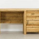 biurko z litego drewna świerkowego rustykalne