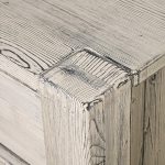 biurko z drewna detal