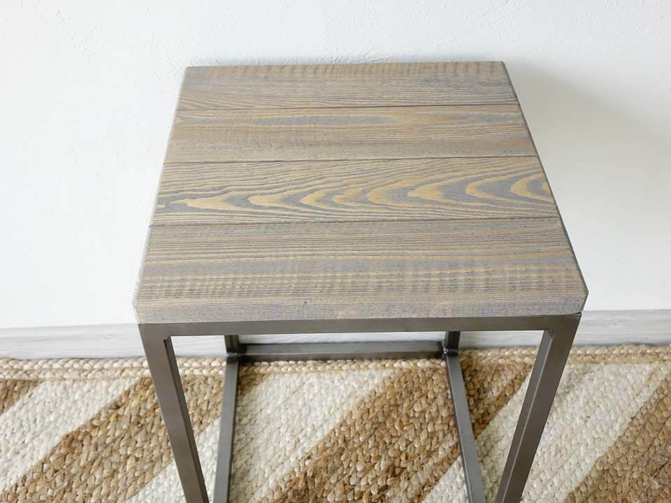 blat drewniany stolika nocnego