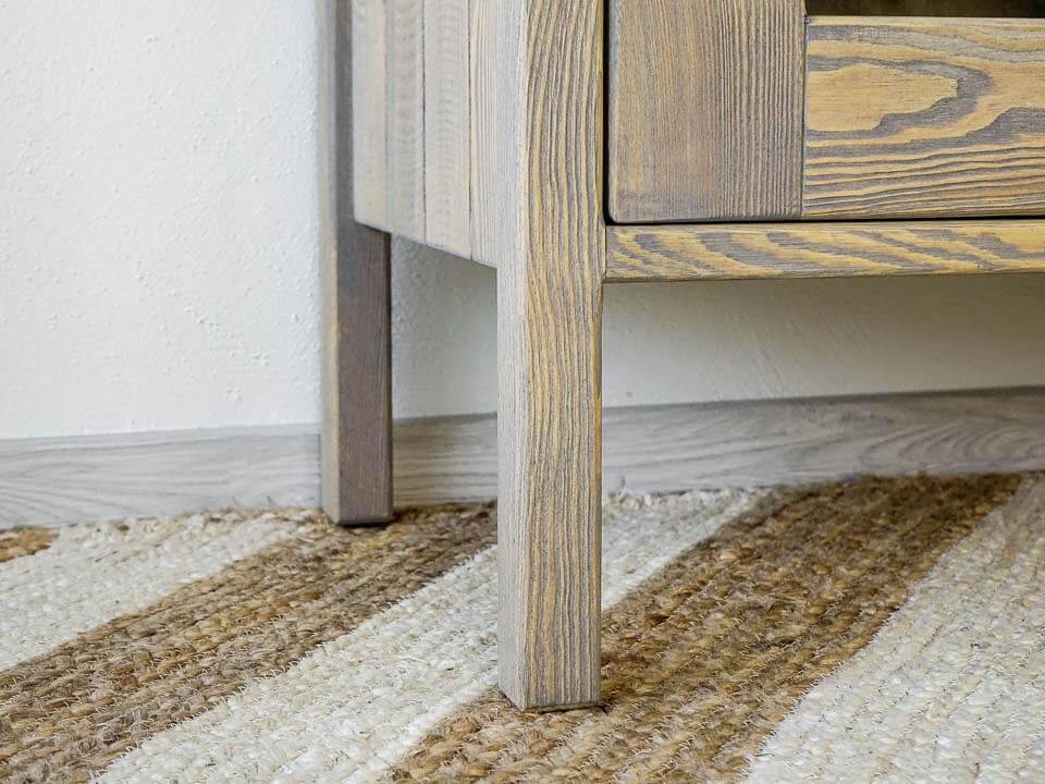 delikatne tony szarości