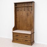 drewniana garderoba