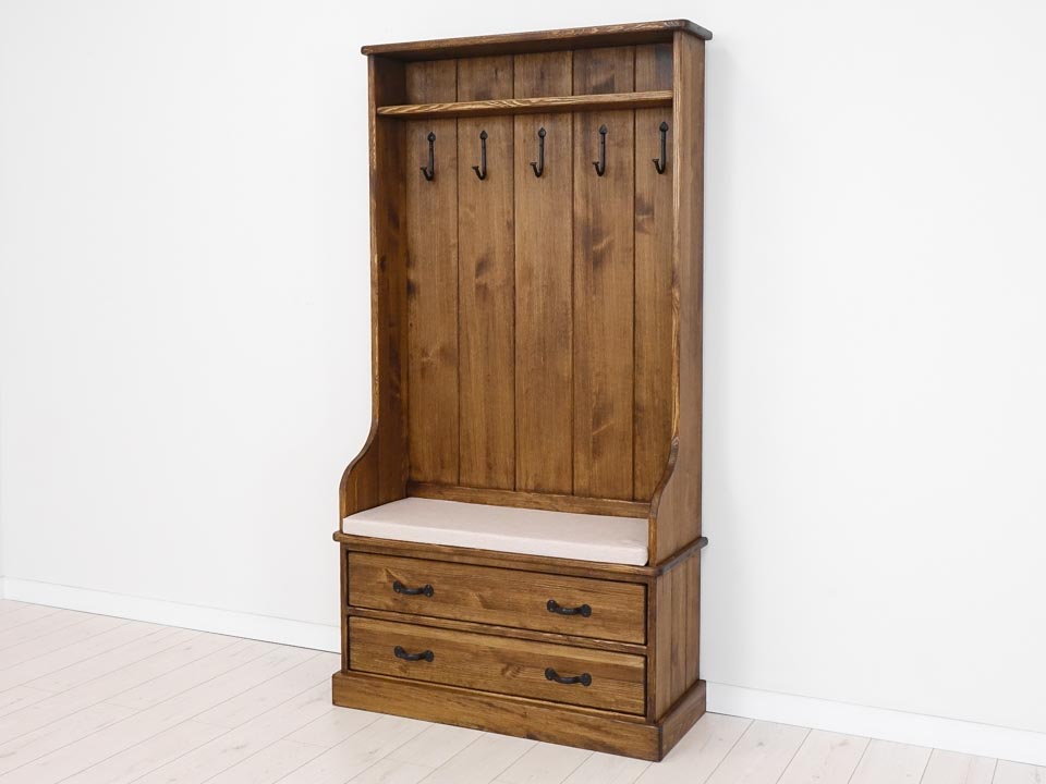 drewniana garderoba
