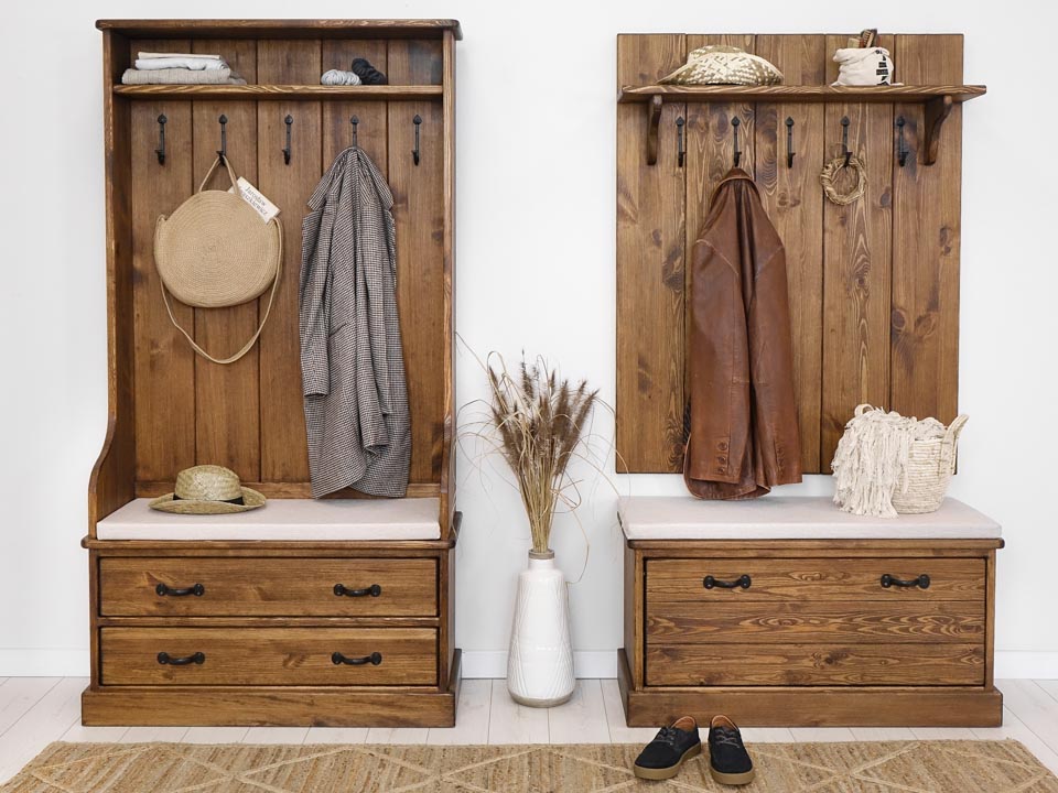 drewniana garderoba do przedpokoju