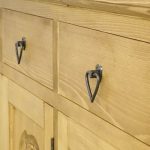 drewniana komoda do salonu