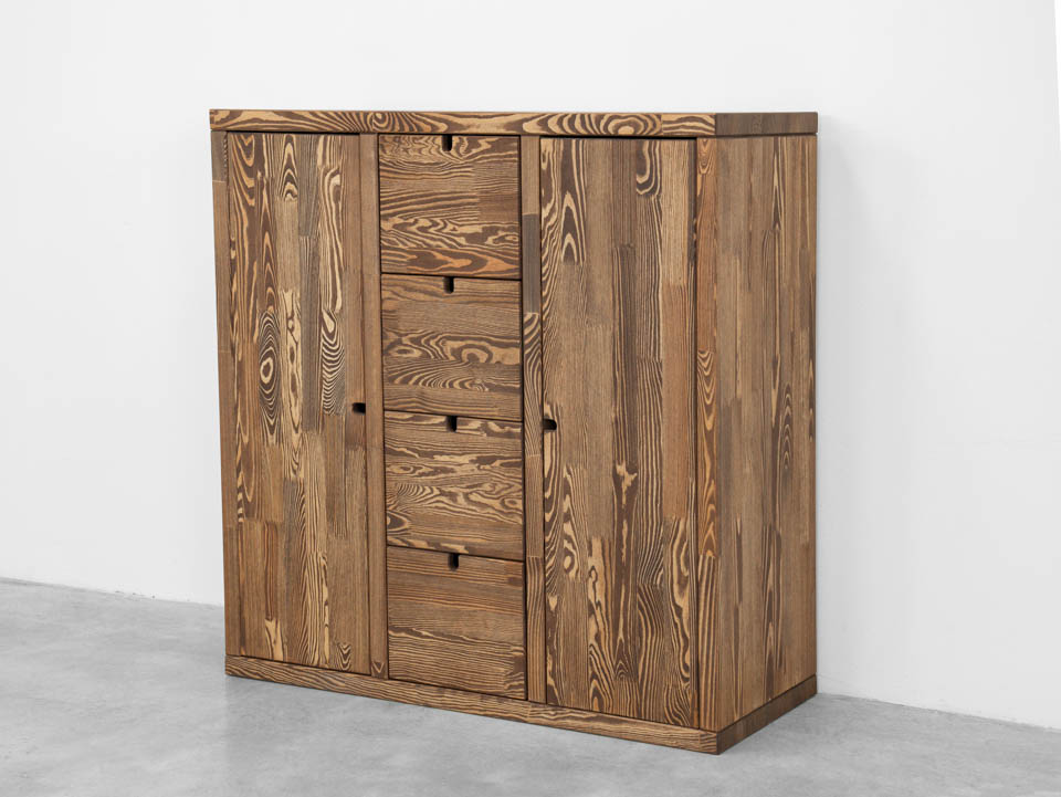 drewniana komoda do salonu