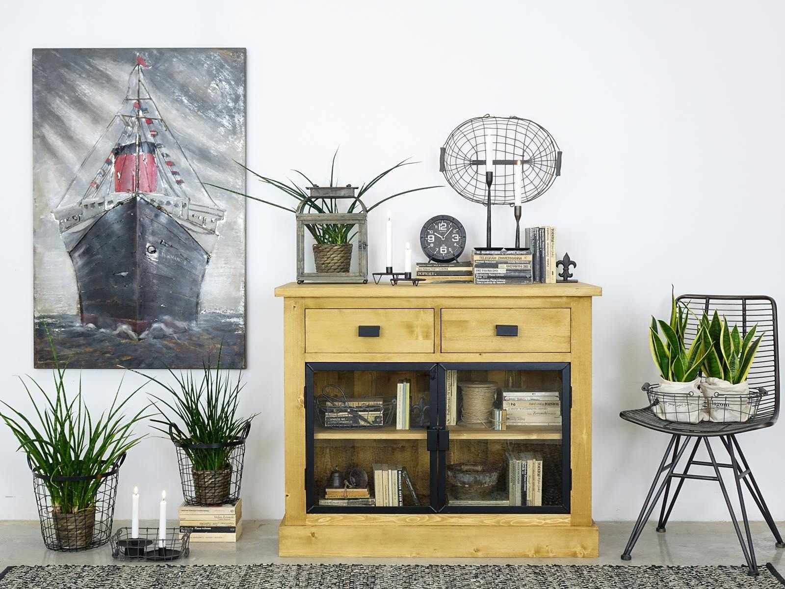 drewniana komoda industrialna do salonu