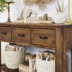 drewniana konsola do przedpokoju