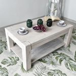 drewniany stolik kawowy