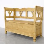 drewniana ławka góralska