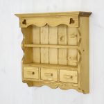 drewniana półka do pokoju