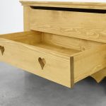 drewniana skrzynia stolik góralski