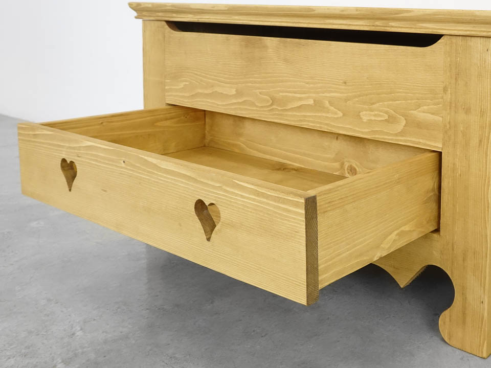 drewniana skrzynia stolik góralski