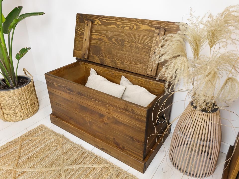 drewniana szafka na buty