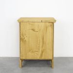 drewniana szafka nocna