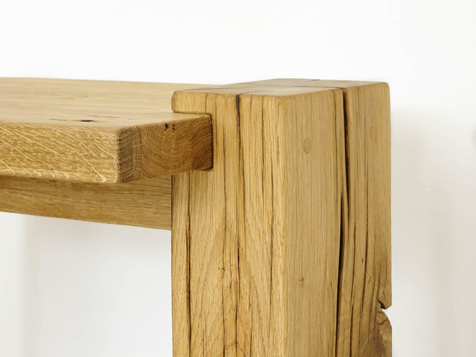 drewniana szafka nocna