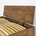 drewniane łóżko do sypialni