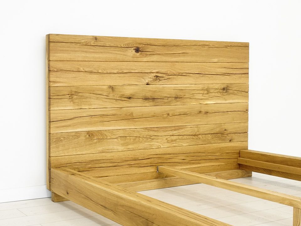 drewniane łóżko dębowe