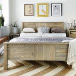 drewniane łóżko sosnowe