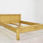drewniane łózko świerkowe klasyczne