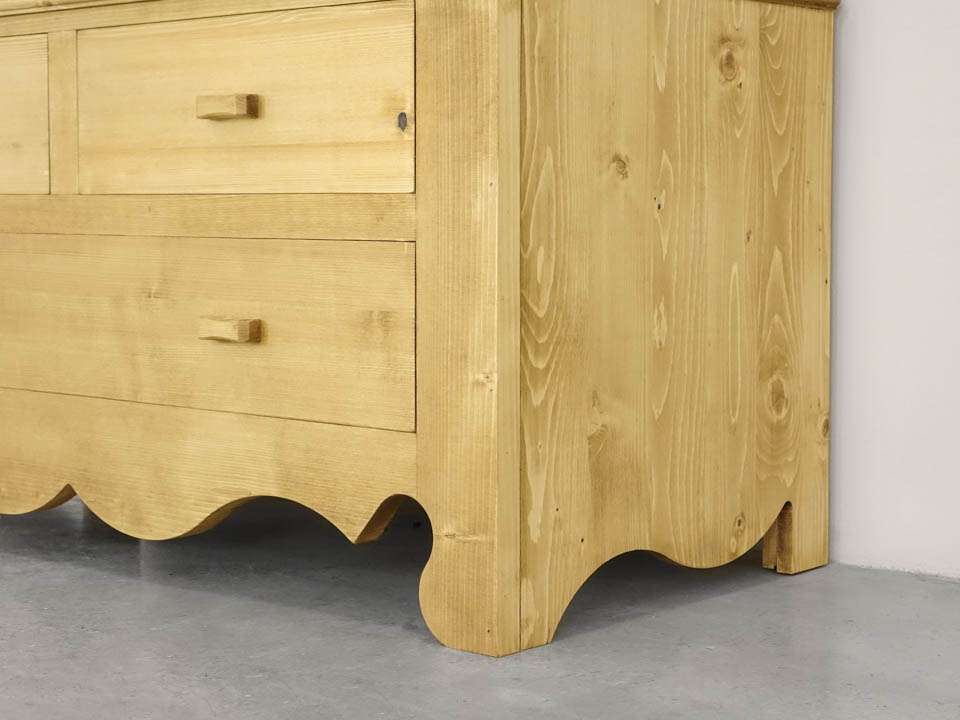 drewniane szafy góralskie