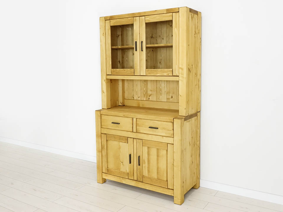 drewniany kredens do jadalni