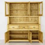 drewniany kredens do jadalni