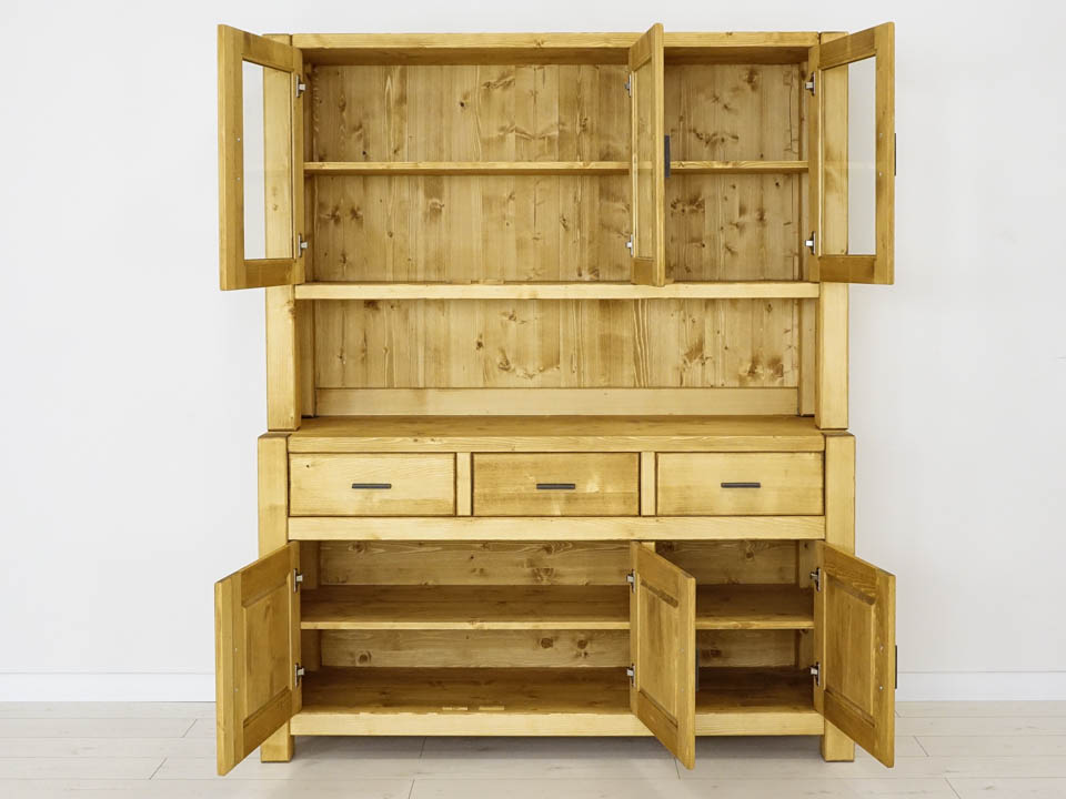 drewniany kredens do jadalni