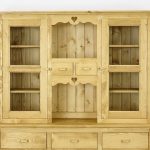 drewniany kredens do salonu