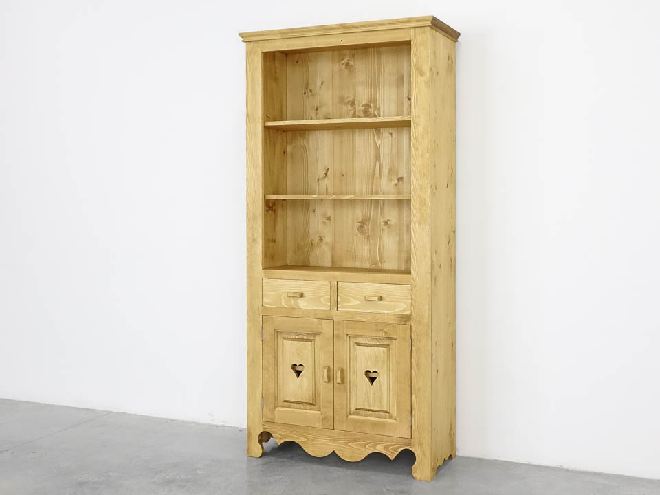 drewniany regał do salonu