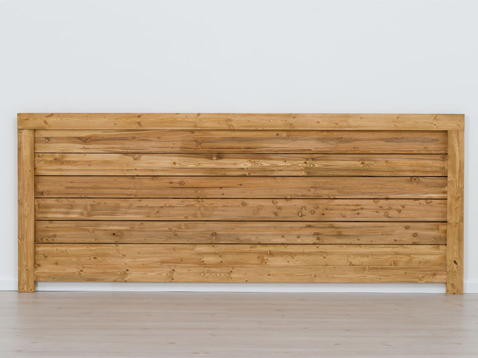 drewniany zagłówek w stylu rustykalnym