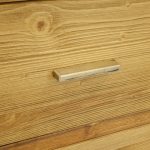 klasyczna komoda drewniana do sypialni