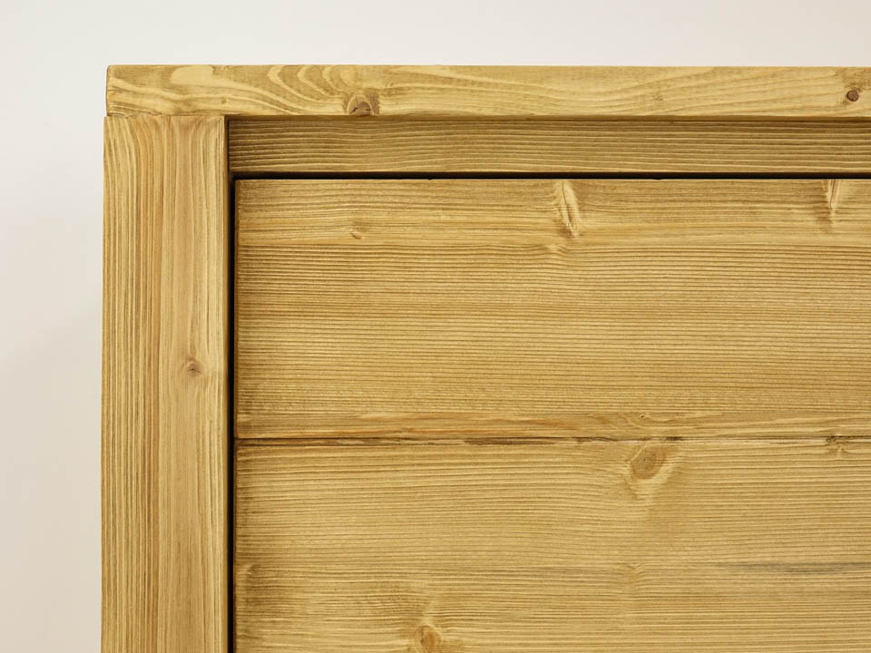 klasyczna szafa z drewna