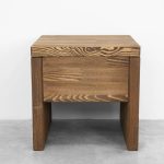 klasyczna szafka nocna