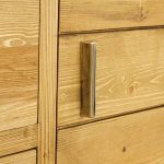 klasyczne meble z drewna