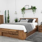 ko drewniane sosnowe klasyczne do sypialni 140x200