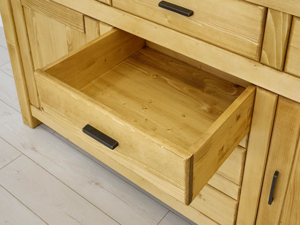 komoda drewniana do salonu