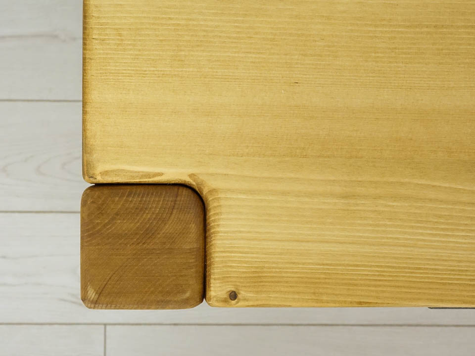 komoda drewniana do salonu