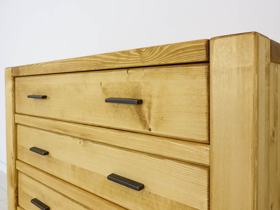 komoda drewniana do salonu