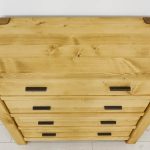 komoda drewniana do salonu