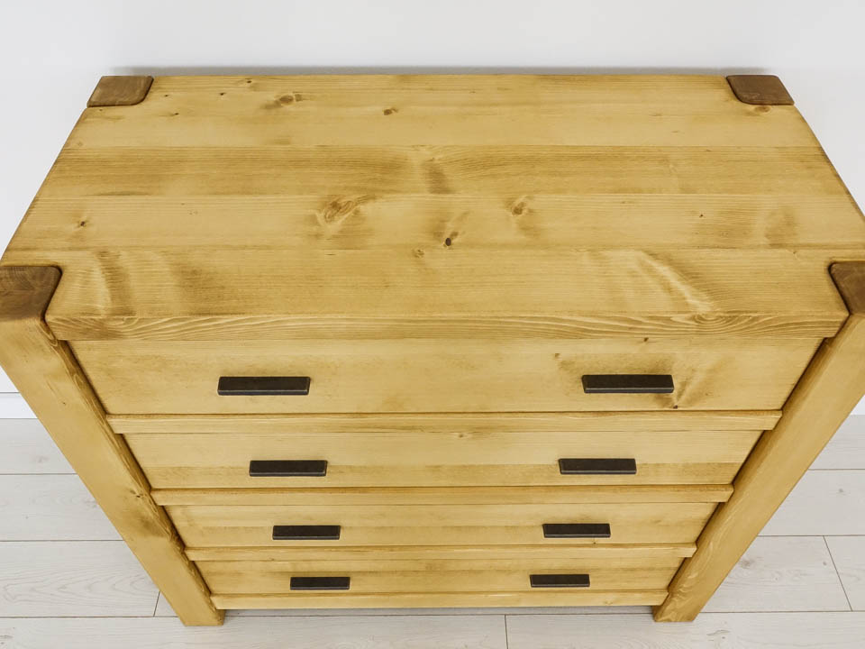 komoda drewniana do salonu