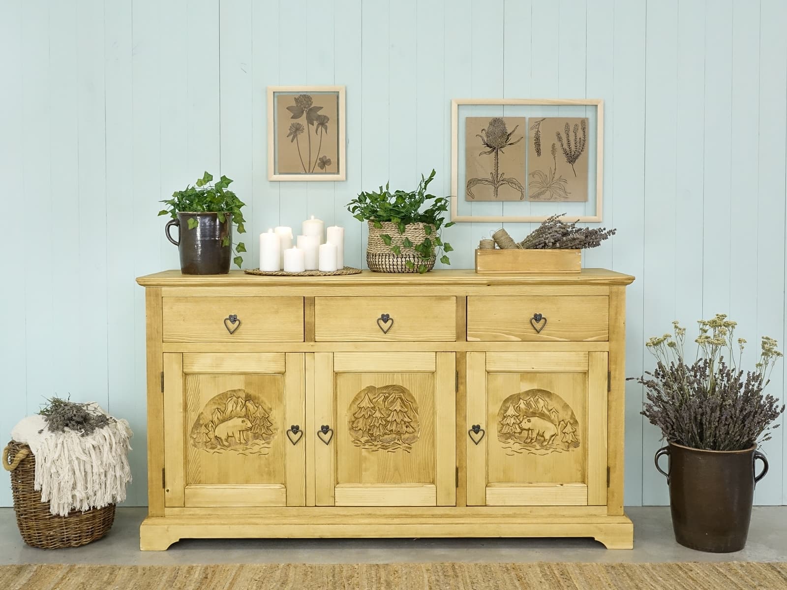 komoda drewniana do salonu góralska z szufladami